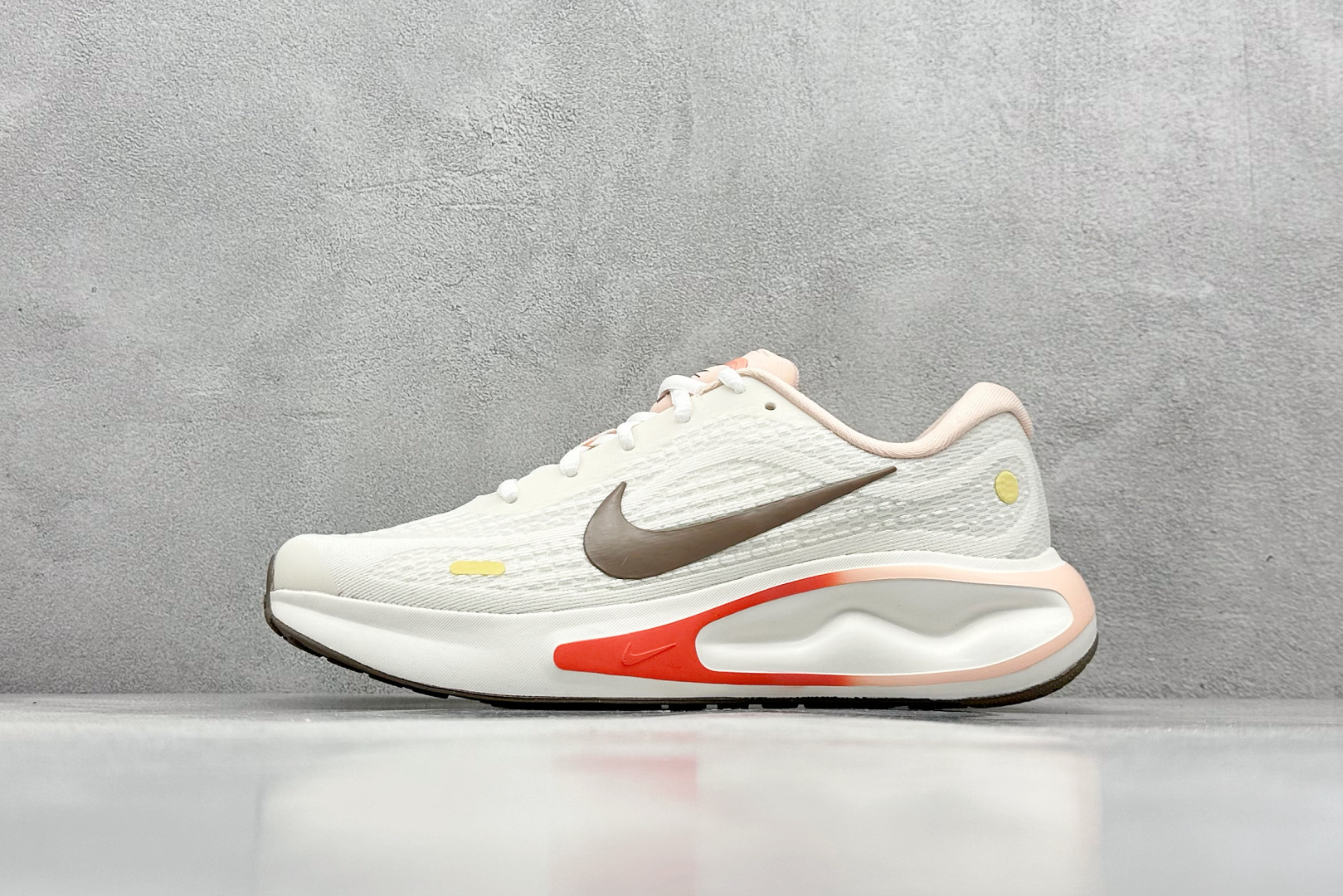 NIKE runner 126